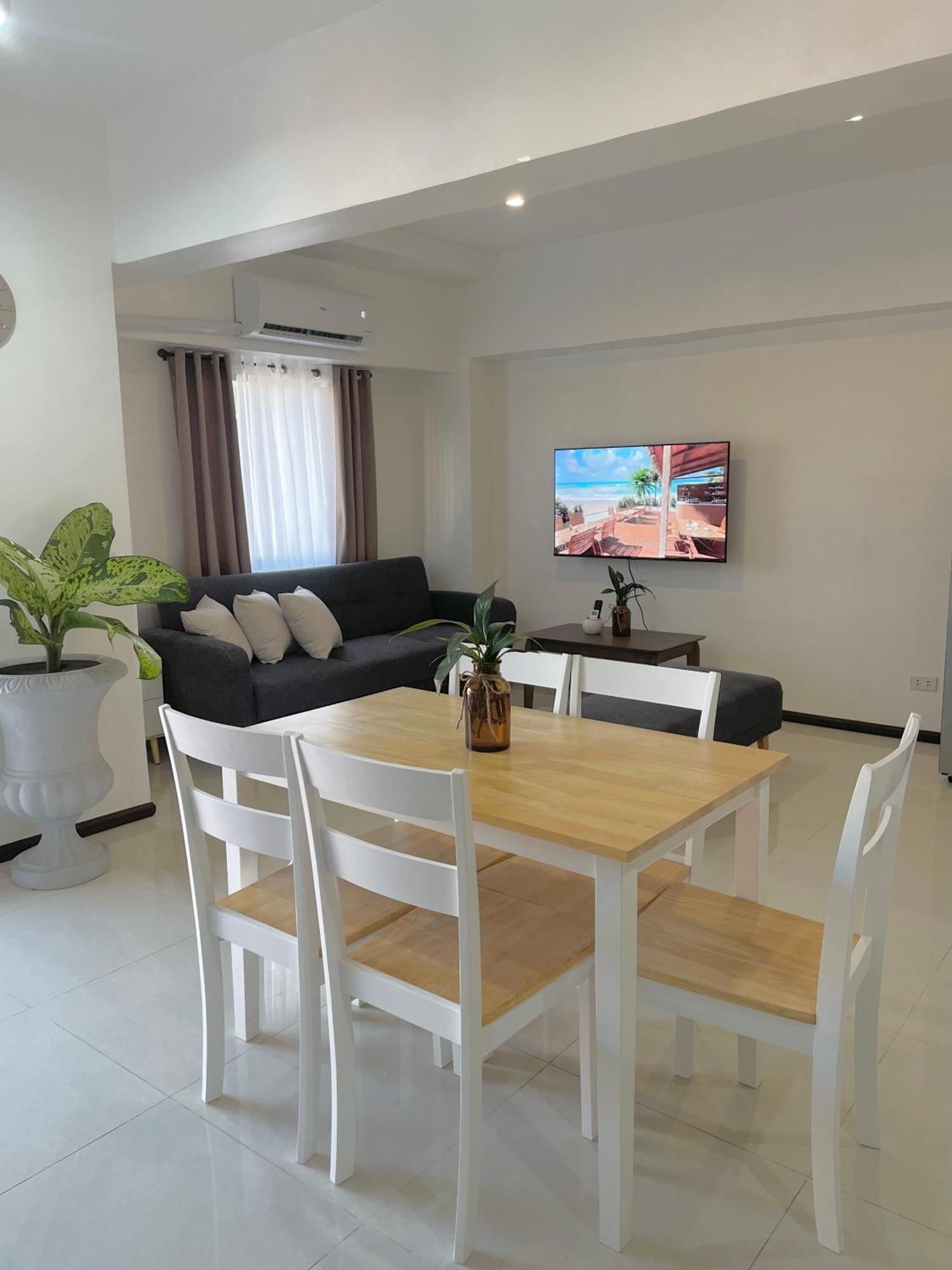 The Penthouse Suite Lapu-Lapu City Eksteriør billede