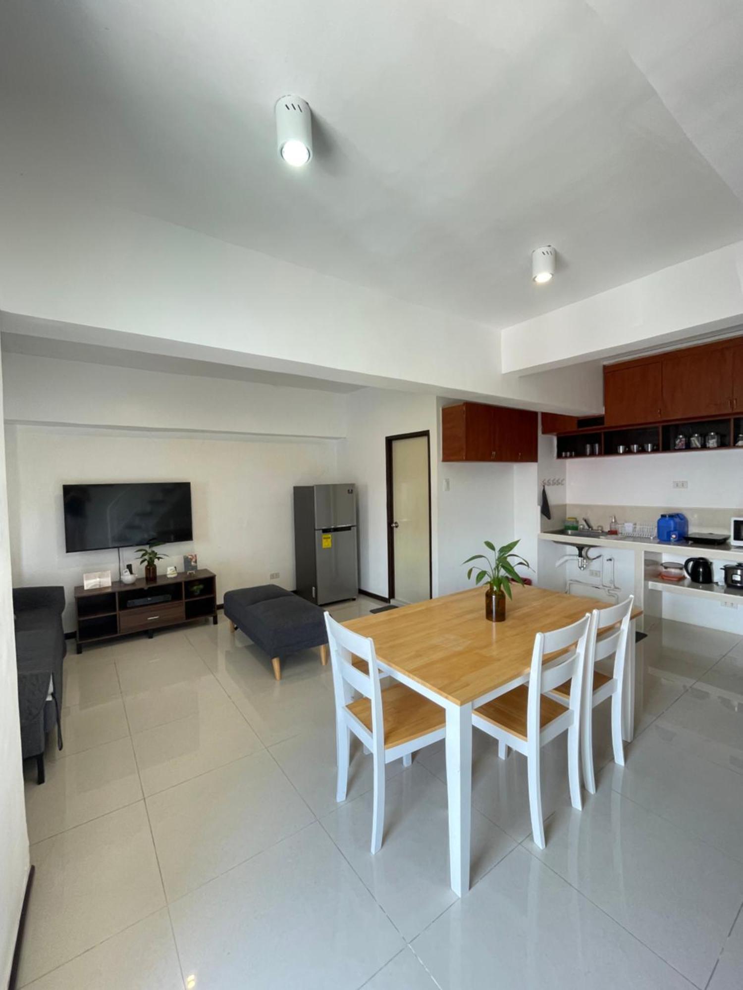 The Penthouse Suite Lapu-Lapu City Eksteriør billede